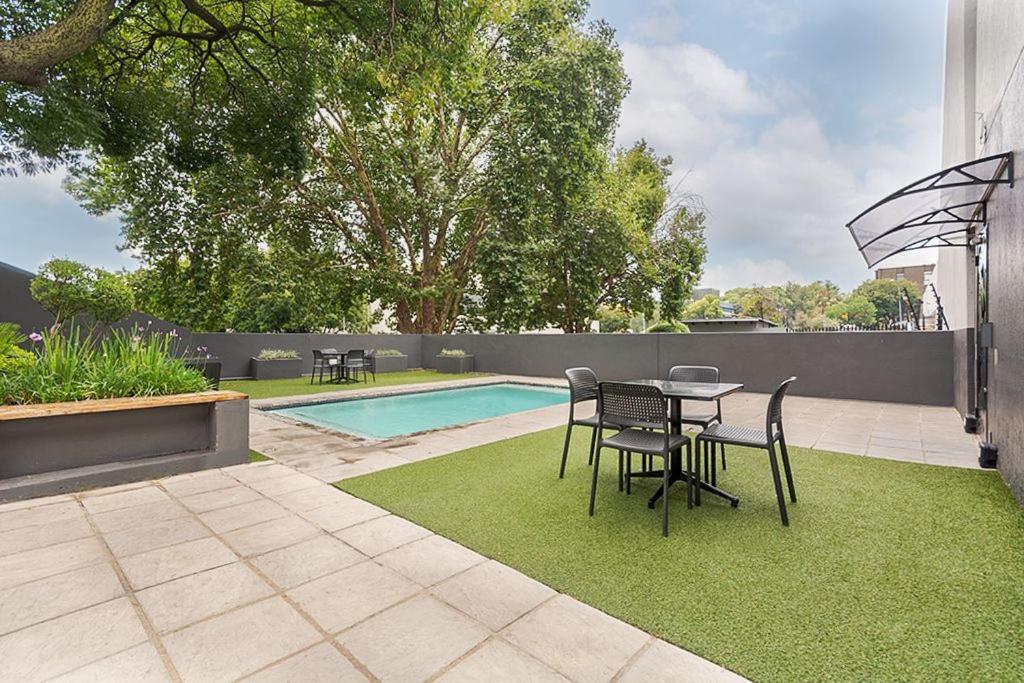 Urban Oasis Apartments At The Bolton Γιοχάνεσμπουργκ Εξωτερικό φωτογραφία